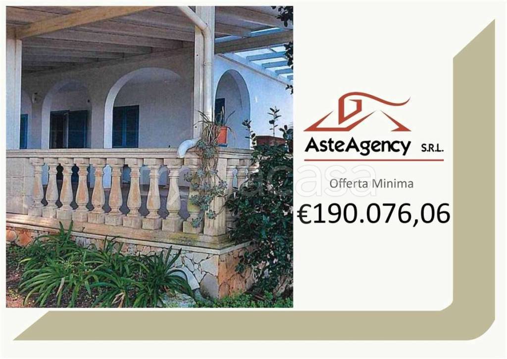 casa indipendente in vendita a Salve in zona Torre Pali