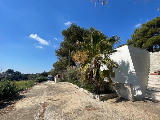 villa in vendita a Salve in zona Torre Pali