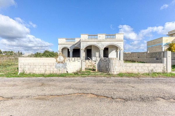casa indipendente in vendita a Salve