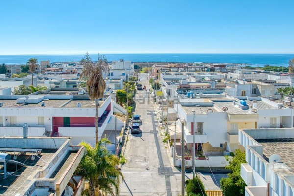 casa indipendente in vendita a Salve in zona Torre Pali