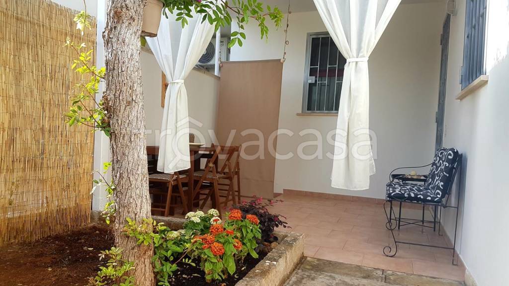 appartamento in vendita a Salve in zona Torre Pali