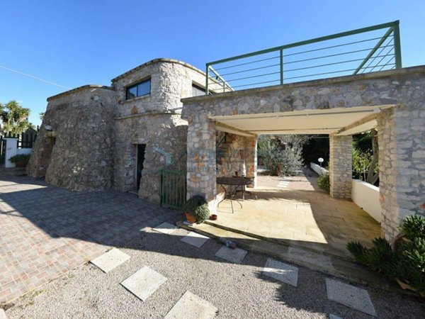 casa indipendente in vendita a Salve