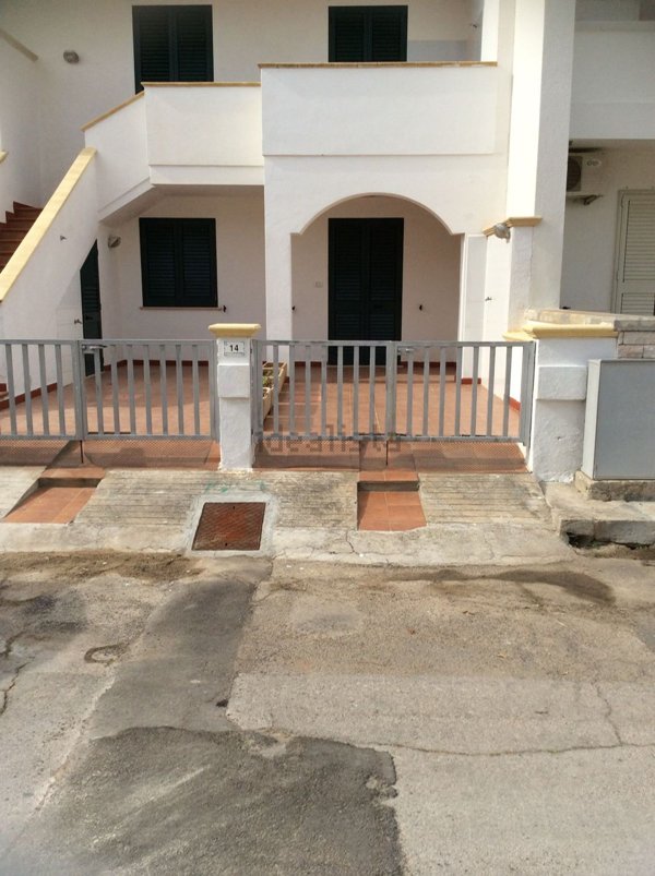 casa indipendente in vendita a Salve in zona Torre Pali