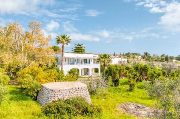 casa indipendente in vendita a Salve in zona Torre Pali