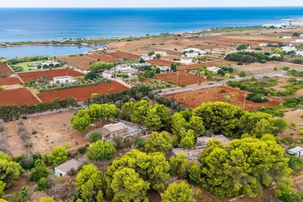 casa indipendente in vendita a Salve in zona Marina di Pescoluse