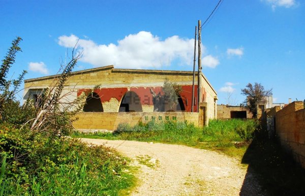 casa indipendente in vendita a Salve