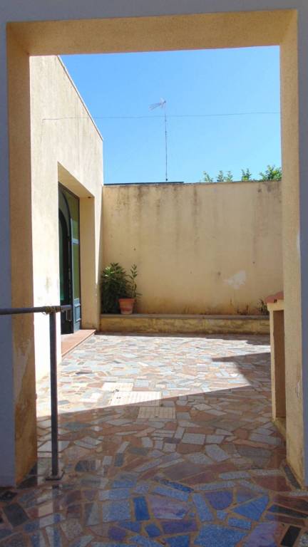 casa indipendente in vendita a Salve in zona Torre Pali