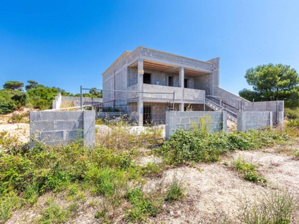 casa indipendente in vendita a Salve in zona Torre Pali