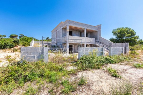 casa indipendente in vendita a Salve in zona Torre Pali