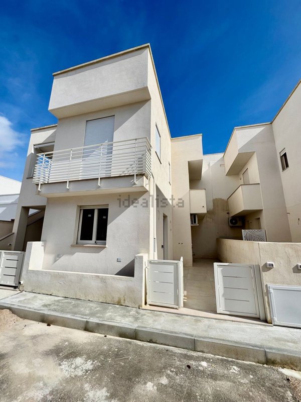 appartamento in vendita a Salve in zona Torre Pali