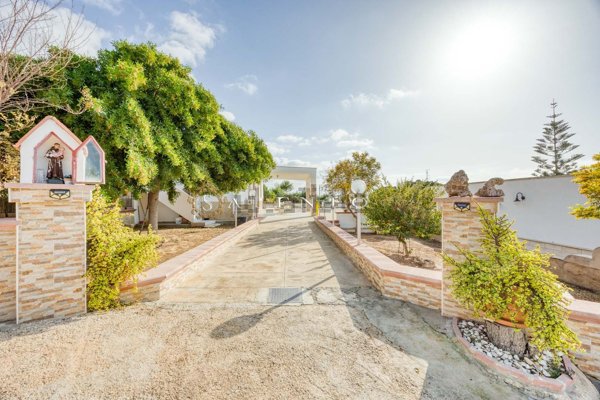 casa indipendente in vendita a Salve