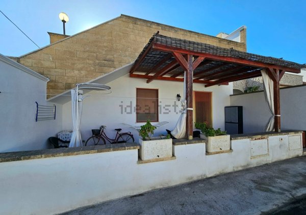 appartamento in vendita a Salve in zona Marina di Pescoluse