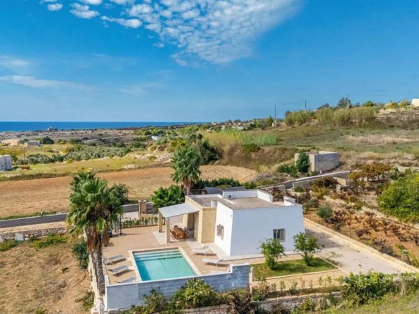 casa indipendente in vendita a Salve