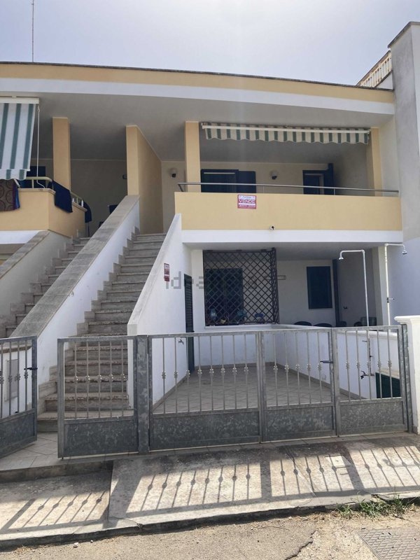 appartamento in vendita a Salve in zona Torre Pali