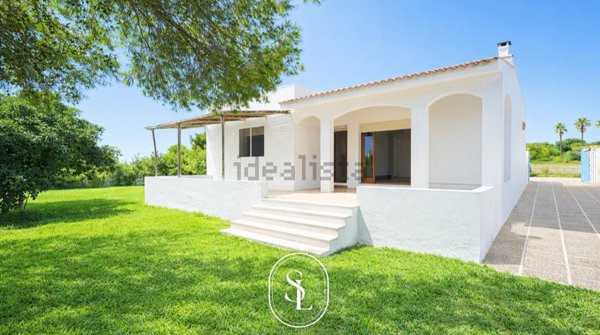 casa indipendente in vendita a Salve in zona Torre Pali