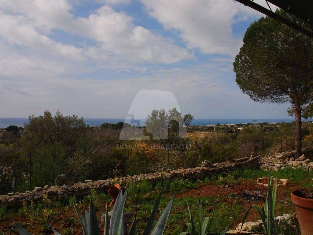 casa indipendente in vendita a Salve in zona Torre Pali