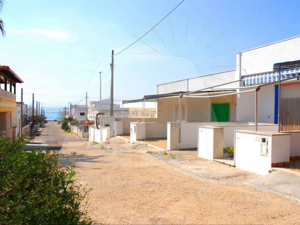 casa indipendente in vendita a Salve in zona Posto Vecchio