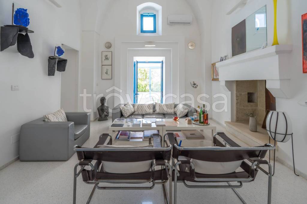 casa indipendente in vendita a Salve in zona Marina di Pescoluse