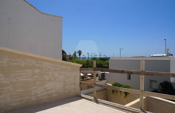 casa indipendente in vendita a Salve in zona Torre Pali