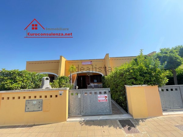 casa indipendente in vendita a Salve in zona Torre Pali