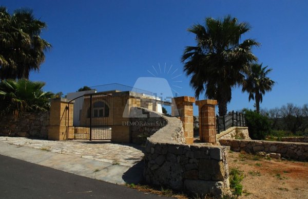 casa indipendente in vendita a Salve