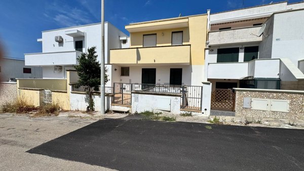 appartamento in vendita a Salve in zona Torre Pali