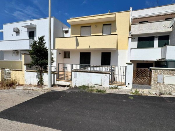 appartamento in vendita a Salve in zona Torre Pali