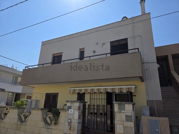 casa indipendente in vendita a Salve in zona Lido Marini