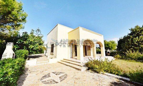 casa indipendente in vendita a Salve in zona Marina di Pescoluse