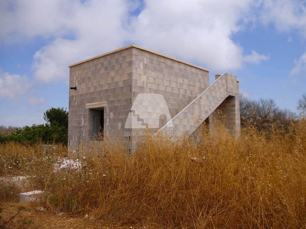 casa indipendente in vendita a Salve in zona Ruggiano