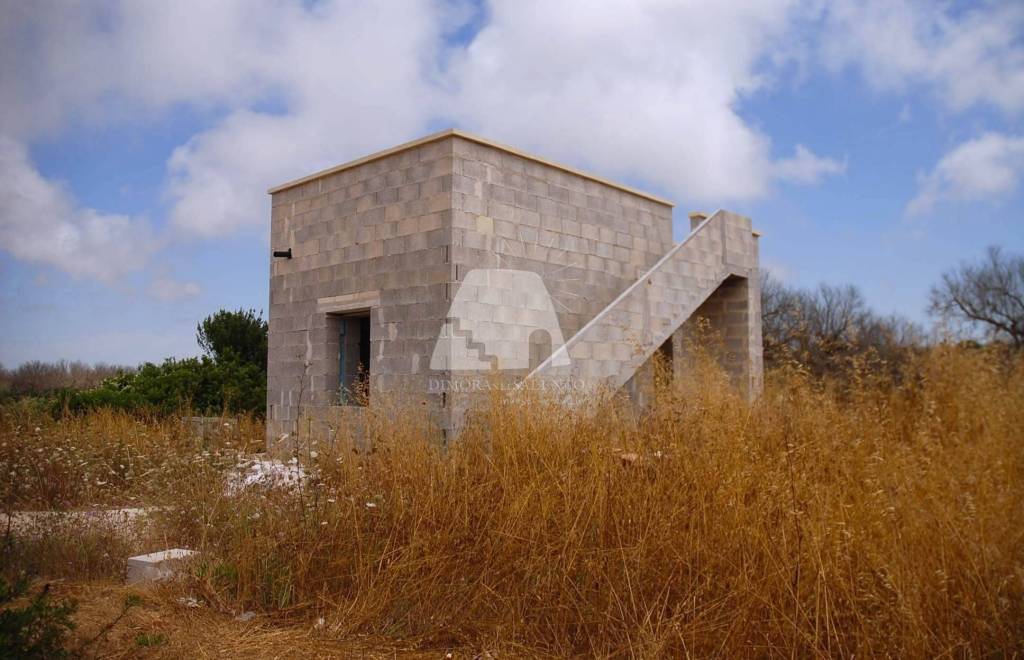 casa indipendente in vendita a Salve in zona Ruggiano
