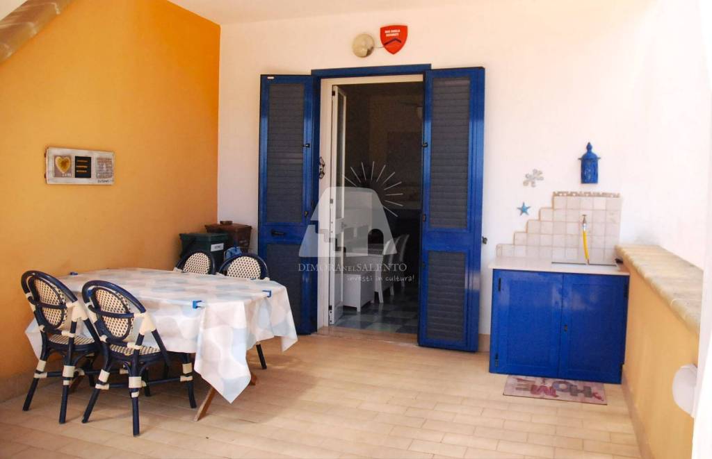 casa indipendente in vendita a Salve in zona Torre Pali