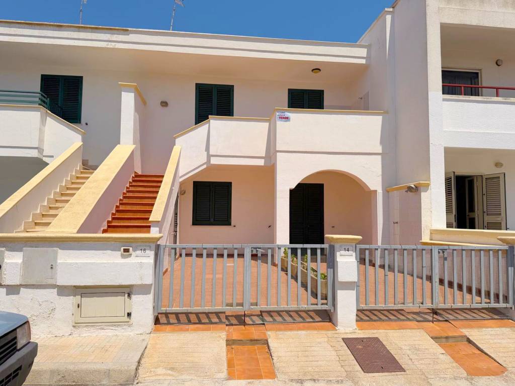 appartamento in vendita a Salve in zona Torre Pali