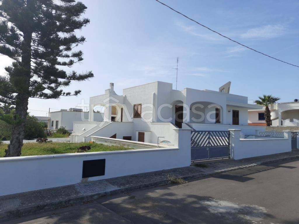 casa indipendente in vendita a Salve in zona Posto Vecchio