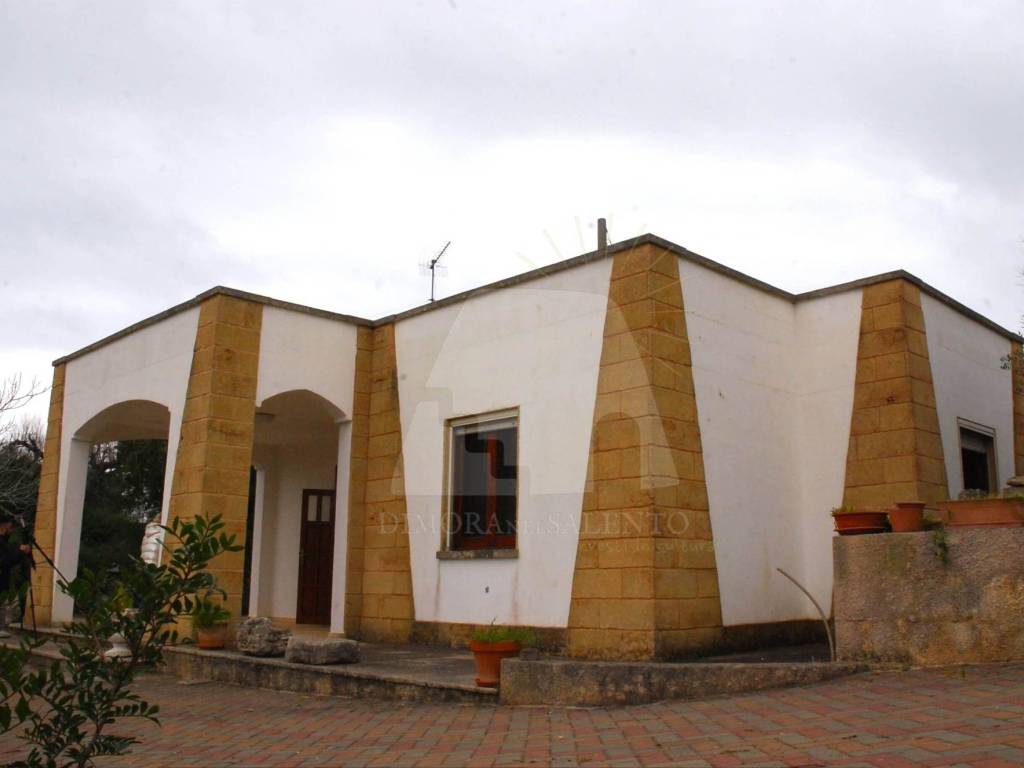 casa indipendente in vendita a Salve
