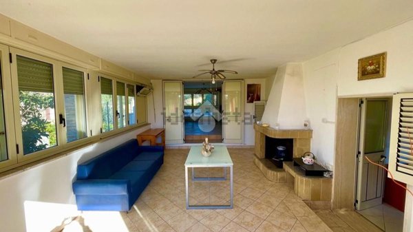 casa indipendente in vendita a Salve in zona Torre Pali