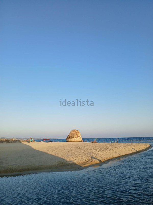 appartamento in vendita a Salve in zona Torre Pali