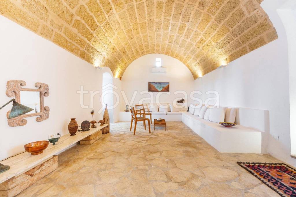 casa indipendente in vendita a Salve in zona Torre Pali