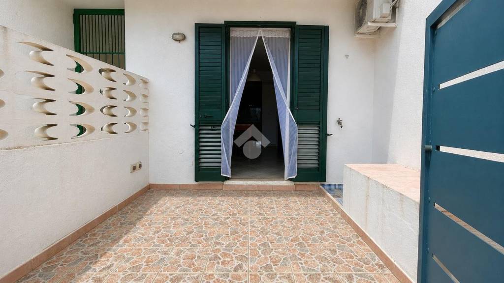 casa indipendente in vendita a Salve in zona Lido Marini