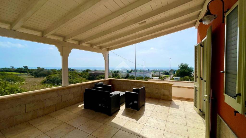 casa indipendente in vendita a Salve in zona Torre Pali