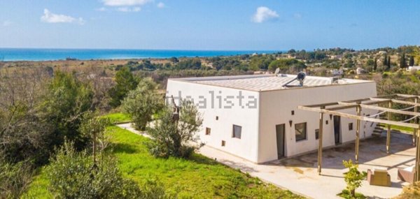 casa indipendente in vendita a Salve