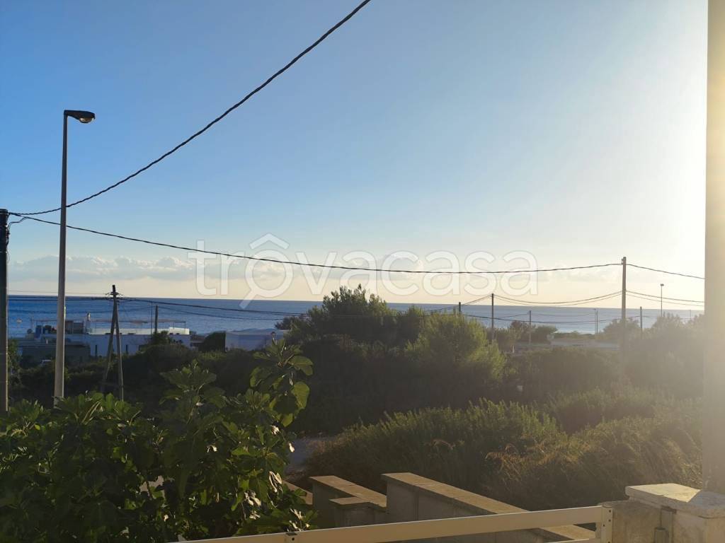 appartamento in vendita a Salve in zona Marina di Pescoluse