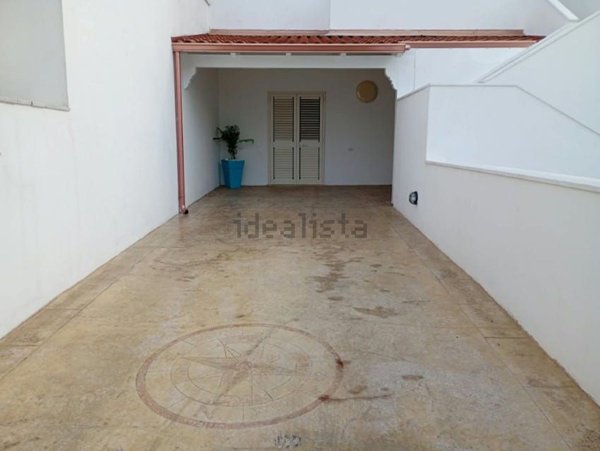 casa indipendente in vendita a Salve in zona Torre Pali