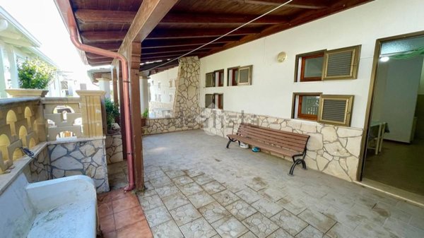 casa indipendente in vendita a Salve in zona Torre Pali