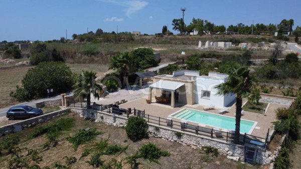 casa indipendente in vendita a Salve