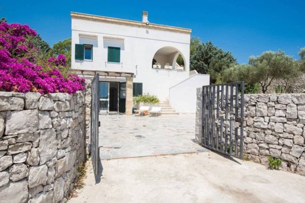 casa indipendente in vendita a Salve in zona Marina di Pescoluse