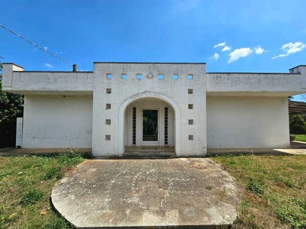 intera palazzina in vendita a Sanarica