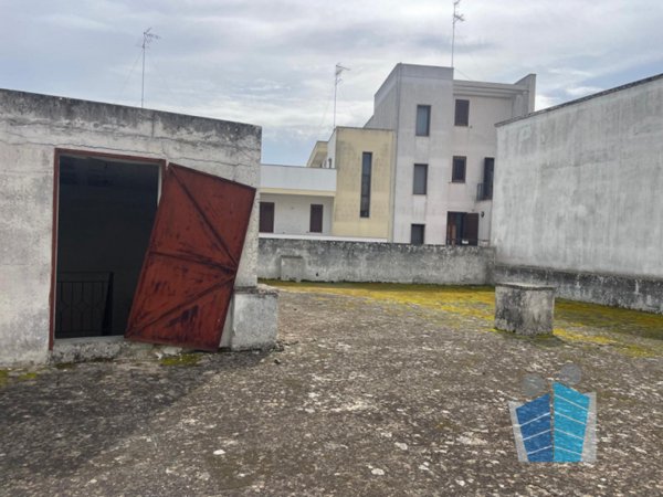 intera palazzina in vendita a San Cesario di Lecce