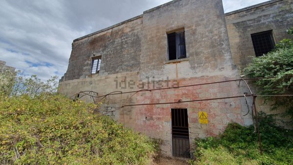 capannone in vendita a San Cesario di Lecce