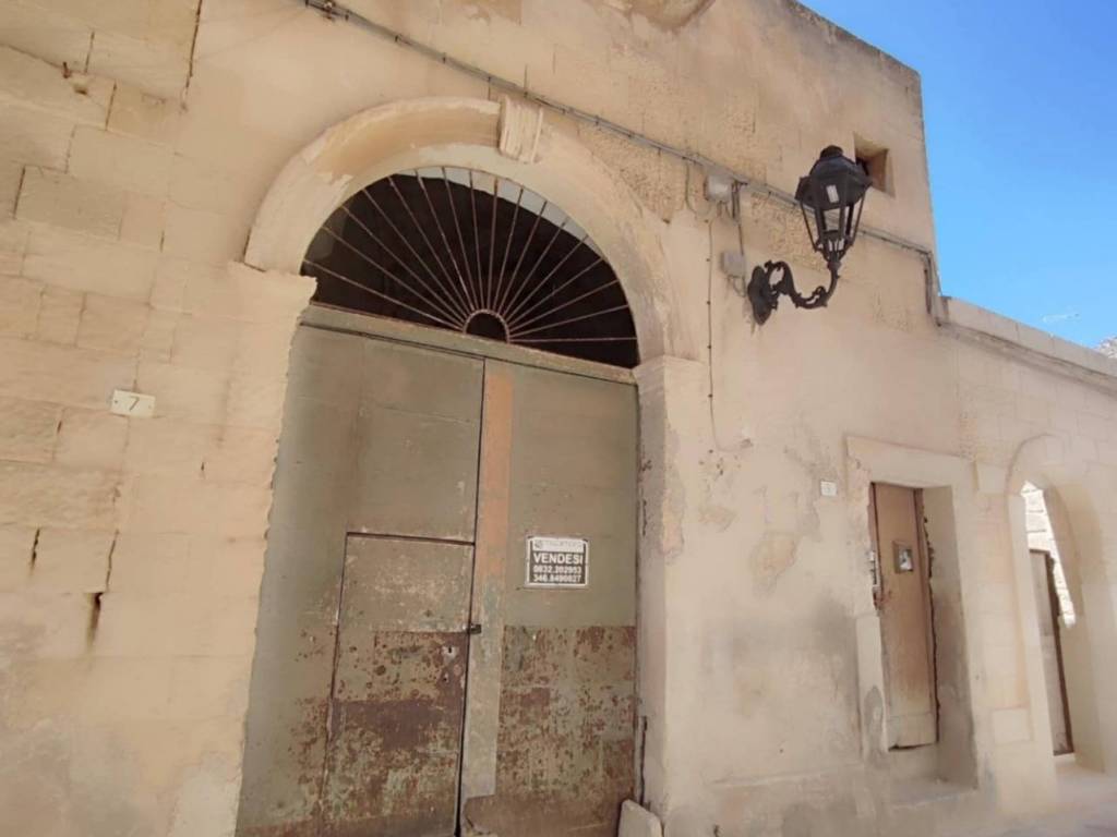 intera palazzina in vendita a San Cesario di Lecce